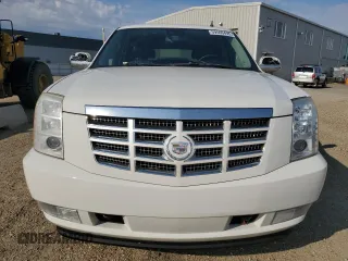 2009 Cadillac Escalade z VIN 1GYFK43559R235239, wystawiony jako Copart lot #59569495 z przebiegiem 142 969 mil mil oraz Tytuł czysty. Historia ofert i sprzedaży dostępna na DreamBid. Obrazek 5.