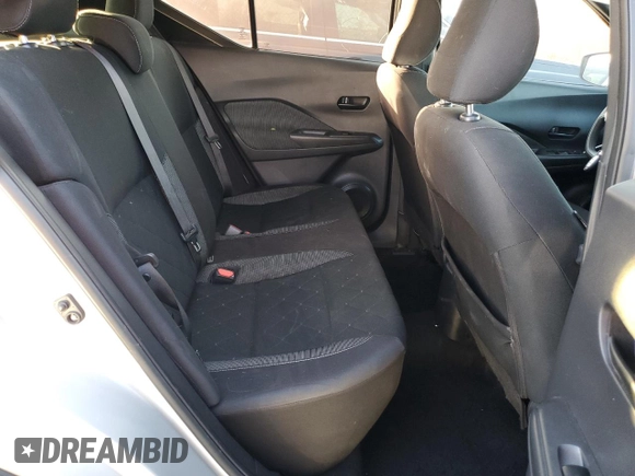 2020 Nissan Kicks S z VIN 3N1CP5BV8LL532606, wystawiony jako Copart lot #43812445 z przebiegiem 79 855 mil mil oraz Szkoda całkowita • Salvage title. Historia ofert i sprzedaży dostępna na DreamBid. Obrazek 10.