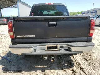 2006 Chevrolet Silverado 1500 LT1 with VIN 2GCEK13TX61150965, listed as a Copart auction lot 52495565 with 170,678 mi miles and Salvage Title. Bid and sale history available at carsss.com. Image 6.