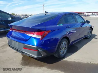 2024 Hyundai Elantra Essential with VIN KMHLM4DG8RU652186, listed as a IAAI auction lot 41456557 with 22,040 mi miles. Bid and sale history available at carsss.com. Image 4.