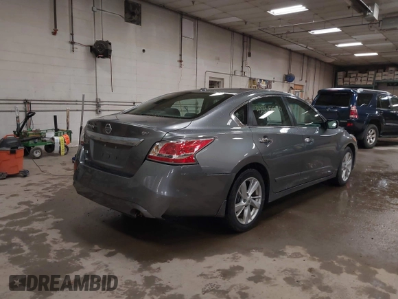 2015 Nissan Altima SL z VIN 1N4AL3AP2FC409445, wystawiony jako IAAI lot #42335870 z przebiegiem 101 346 mil mil oraz . Historia ofert i sprzedaży dostępna na DreamBid. Obrazek 4.
