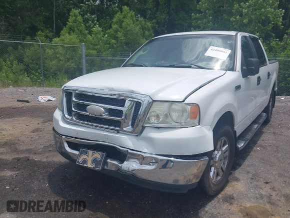 2007 Ford F-150 XLT z VIN 1FTRW12W67FB50327, wystawiony jako IAAI lot #42400863 z przebiegiem 231 181 mil mil oraz . Historia ofert i sprzedaży dostępna na DreamBid. Obrazek 6.