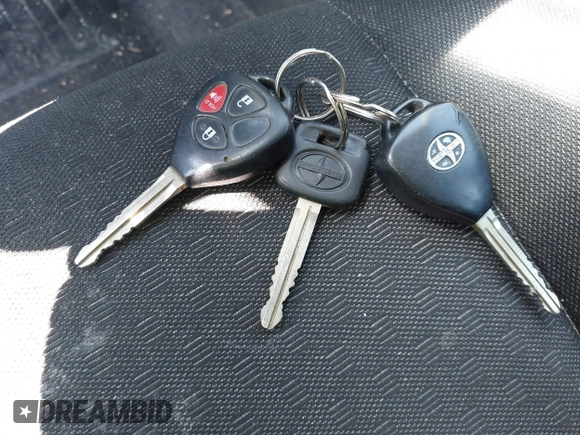2012 Scion xD z VIN JTKKU4B47C1022475, wystawiony jako IAAI lot #42343822 z przebiegiem 56 521 mil mil oraz . Historia ofert i sprzedaży dostępna na DreamBid. Obrazek 11.