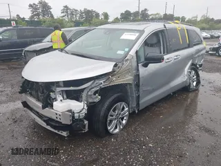 2023 Toyota Sienna XSE with VIN 5TDDSKFC8PS106342, listed as a IAAI auction lot 42290000 with 13,420 mi miles and . Bid and sale history available at DreamBid. Image 2.