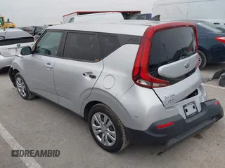 2020 Kia Soul X-Line with VIN KNDJ23AU2L7010963, listed as a IAAI auction lot 41557826 with 104,997 mi miles. Bid and sale history available at carsss.com. Image 3.