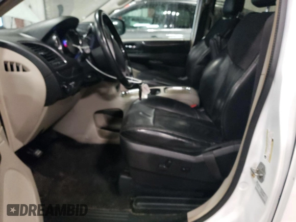 2016 Chrysler Town & Country Limited Platinum with VIN 2C4RC1GG8GR158402, listed as a Copart auction lot 86153634 with 133,730 mi miles and Clean Title. Bid and sale history available at carsss.com. Image 7.