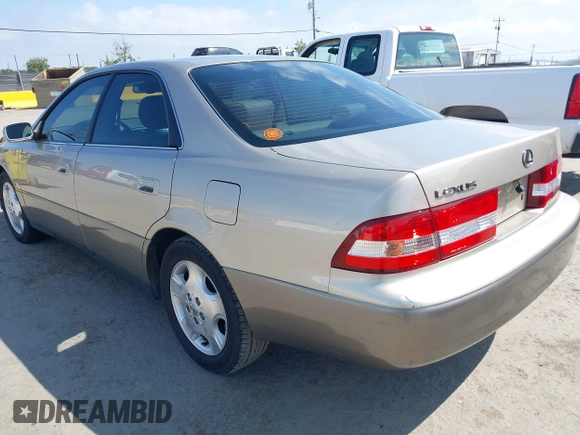 2000 Lexus ES 300 с VIN JT8BF28G7Y0263049, выставлен на аукционе IAAI как лот 42076232 с пробегом 120 805 миль миль и . История ставок и продаж доступна на DreamBid. Изображение 3.
