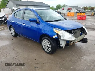 2017 Nissan Versa S Plus z VIN 3N1CN7AP3HL857224, wystawiony jako IAAI lot #42272026 z przebiegiem 174 758 mil mil oraz . Historia ofert i sprzedaży dostępna na DreamBid. Obrazek 1.