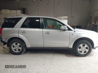 2006 Saturn VUE z VIN 5GZCZ53466S834963, wystawiony jako IAAI lot #42157328 z przebiegiem 146 518 mil mil oraz . Historia ofert i sprzedaży dostępna na DreamBid. Obrazek 13.