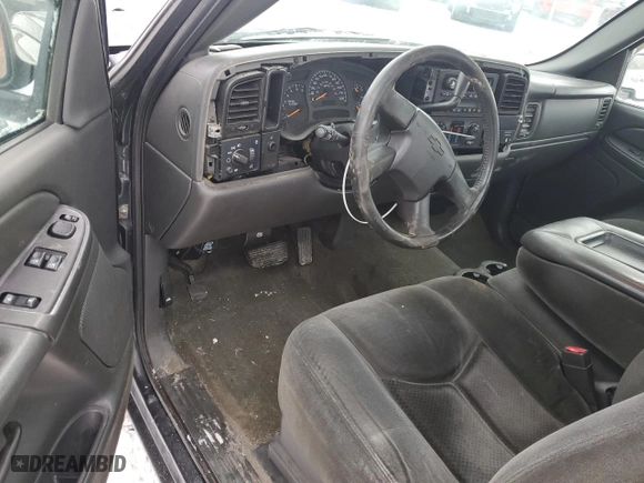 2004 Chevrolet Silverado 1500 LS with VIN 1GCEC14T14E188690, listed as a Copart auction lot 42616285 with 186,116 mi miles and Clean Title. Bid and sale history available at carsss.com. Image 8.