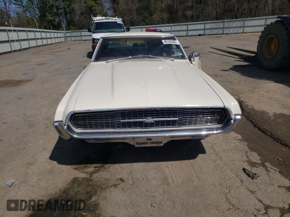 1967 Ford Thunderbird с VIN 7Y81Z140868, выставлен на аукционе Copart как лот 48182305 с пробегом 56 543 миль миль и Списание • Salvage title. История ставок и продаж доступна на DreamBid. Изображение 5.