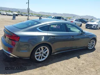 2024 Audi A5 Sportback S line Premium Plus z VIN WAUFACF50RA024105, wystawiony jako IAAI lot #42014640 z przebiegiem 40 871 mil mil oraz . Historia ofert i sprzedaży dostępna na DreamBid. Obrazek 13.