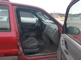 2001 Ford Escape with VIN 1FMCU01121KE83520, listed as a IAAI auction lot 42578099 with 279,085 mi miles and . Bid and sale history available at DreamBid. Image 5.