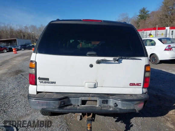 2006 GMC Yukon SLT with VIN 1GKEK13T36R120153, listed as a IAAI auction lot 41592067 with 197,315 mi miles. Bid and sale history available at carsss.com. Image 16.