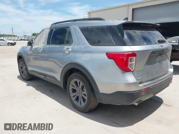 2024 Ford Explorer XLT with VIN 1FMSK7DH6RGA72848, listed as a IAAI auction lot 42339090 with 21,366 mi miles and . Bid and sale history available at DreamBid. Image 3.
