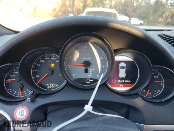 2017 Porsche Cayenne S с VIN WP1AB2A25HLA50282, выставлен на аукционе Copart как лот 80912384 с пробегом 44 744 миль миль и Списание • Salvage title. История ставок и продаж доступна на DreamBid. Изображение 9.