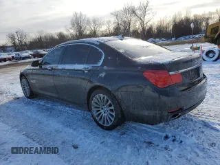 2011 BMW 7 Series 750Li xDrive with VIN WBAKC8C51BC432732, listed as a Copart auction lot 89097345 with 135,820 mi miles and Salvage Title. Bid and sale history available at carsss.com. Image 2.