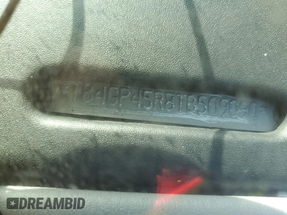 1996 Dodge Caravan SE z VIN 1B4GP45R8TB509090, wystawiony jako Copart lot #73795694 z przebiegiem Nie podano mil oraz Szkoda całkowita • Salvage title. Historia ofert i sprzedaży dostępna na DreamBid. Obrazek 13.