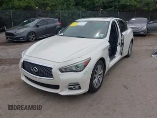 2017 Infiniti Q50 Premium z VIN JN1EV7AR5HM836200, wystawiony jako IAAI lot #42352743 z przebiegiem 127 105 mil mil oraz . Historia ofert i sprzedaży dostępna na DreamBid. Obrazek 18.