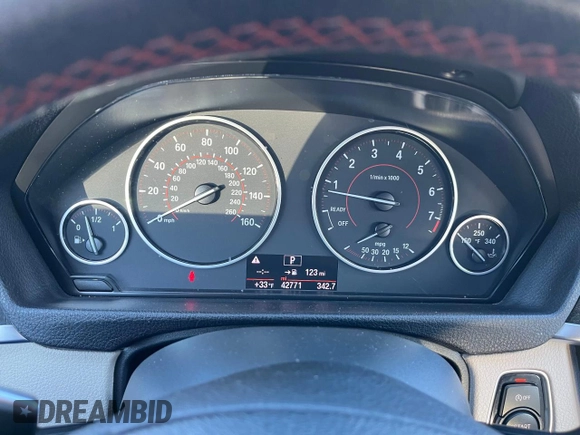 2017 BMW 3 Series 330i with VIN WBA8B9C53HK884571, listed as a Copart auction lot 86259974 with 42,771 mi miles and Clean Title. Bid and sale history available at DreamBid. Image 8.