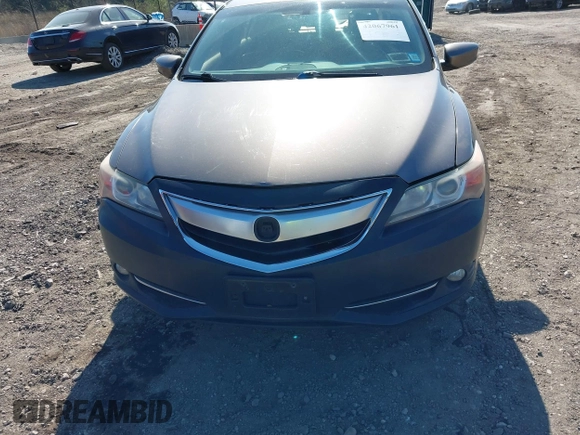 2014 Acura ILX Hybrid Tech Pkg with VIN 19VDE3F79EE300331, listed as a IAAI auction lot 42067961 with 147,348 mi miles. Bid and sale history available at carsss.com. Image 12.