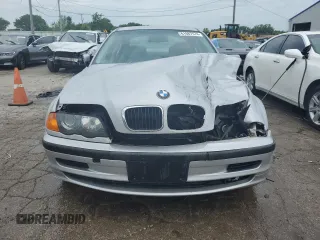 2000 BMW 3 Series 323i with VIN WBAAM3335YCA86464, listed as a Copart auction lot 61687574 with 151,447 mi miles and Salvage Title. Bid and sale history available at carsss.com. Image 5.