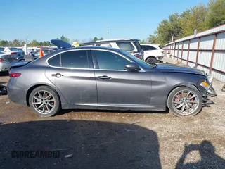 2017 Alfa Romeo Giulia with VIN ZARFAEBN9H7556152, listed as a IAAI auction lot 41858341 with 72,202 mi miles. Bid and sale history available at carsss.com. Image 14.