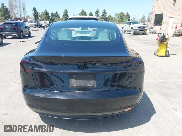 2019 Tesla Model 3 Long Range with VIN 5YJ3E1EB6KF192477, listed as a IAAI auction lot 41981600 with 62,888 mi miles. Bid and sale history available at carsss.com. Image 16.