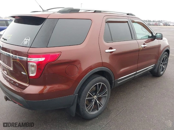 2015 Ford Explorer Limited with VIN 1FM5K8F81FGA20989, listed as a IAAI auction lot 41706989 with 167,152 mi miles. Bid and sale history available at carsss.com. Image 4.