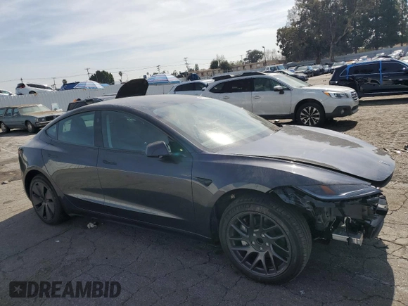 2024 Tesla Model 3 z VIN 5YJ3E1EA5RF857757, wystawiony jako Copart lot #45758385 z przebiegiem 5364 mil mil oraz Szkody całkowita. Historia ofert i sprzedaży dostępna na DreamBid. Obrazek 4.