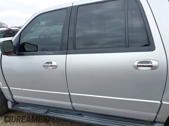 2015 Ford Expedition EL XLT with VIN 1FMJK1HT8FEF19873, listed as a IAAI auction lot 41329651 with 233,889 mi miles. Bid and sale history available at carsss.com. Image 15.