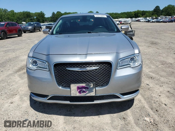 2016 Chrysler 300 Limited z VIN 2C3CCAAG0GH207942, wystawiony jako Copart lot #57915885 z przebiegiem 96 150 mil mil oraz Szkoda całkowita • Salvage title. Historia ofert i sprzedaży dostępna na DreamBid. Obrazek 5.