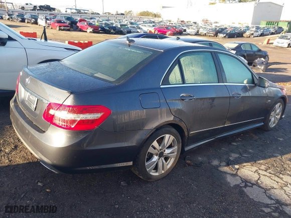 2011 Mercedes-Benz E-Class E 350 Luxury BlueTEC with VIN WDDHF2EB5BA350475, listed as a IAAI auction lot 41777123 with 154,730 mi miles. Bid and sale history available at carsss.com. Image 4.