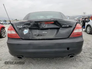 2005 Mercedes-Benz SLK-Class with VIN WDBWK56F85F041220, listed as a Copart auction lot 76470624 with 111,081 mi miles and Salvage Title. Bid and sale history available at carsss.com. Image 6.