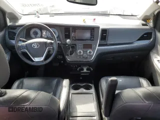 2018 Toyota Sienna SE with VIN 5TDXZ3DC2JS919264, listed as a Copart auction lot 52763135 with 159,835 mi miles and Salvage title. Bid and sale history available at DreamBid. Image 8.