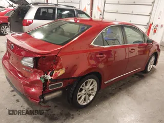 2010 Lexus HS 250h z VIN JTHBB1BA3A2005521, wystawiony jako IAAI lot #41817775 z przebiegiem 233 086 mil mil oraz . Historia ofert i sprzedaży dostępna na DreamBid. Obrazek 4.