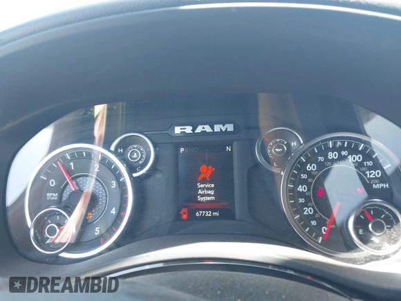 2023 Ram 2500 Big Horn z VIN 3C6UR5DL1PG654074, wystawiony jako IAAI lot #42255020 z przebiegiem 67 732 mil mil oraz . Historia ofert i sprzedaży dostępna na DreamBid. Obrazek 7.