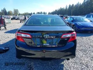 2014 Toyota Camry L with VIN 4T1BF1FK0EU732209, listed as a IAAI auction lot 40424721 with 200,271 mi miles. Bid and sale history available at carsss.com. Image 17.