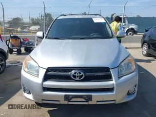 2010 Toyota RAV4 Sport с VIN JTMWF4DV4A5027891, выставлен на аукционе IAAI как лот 42493792 с пробегом 162 746 миль миль и . История ставок и продаж доступна на DreamBid. Изображение 12.
