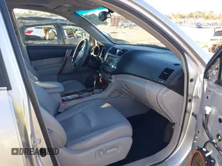 2011 Toyota Highlander Limited with VIN 5TDYK3EH3BS030851, listed as a IAAI auction lot 41632465 with 249,790 mi miles and . Bid and sale history available at DreamBid. Image 5.