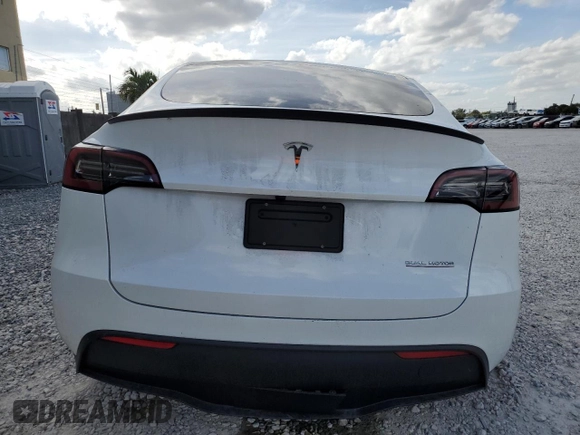 2024 Tesla Model Y Performance with VIN 7SAYGDEF3RF050704, listed as a Copart auction lot 45512455 with 15,539 mi miles and Salvage Title. Bid and sale history available at DreamBid. Image 6.