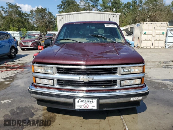 1999 Chevrolet Suburban with VIN 1GNEC16R5XJ350275, listed as a Copart auction lot 74693544 with 286,045 mi miles and Salvage Title. Bid and sale history available at carsss.com. Image 5.