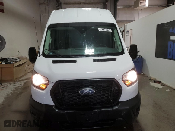2022 Ford Transit Cargo with VIN 1FTBR3X85NKA70021, listed as a Copart auction lot 44332015 with 86,070 mi miles and Clean title. Bid and sale history available at DreamBid. Image 5.