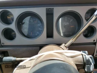 1985 Chevrolet Blazer с VIN 1G8CT18B5F8156619, выставлен на аукционе Copart как лот 61977745 с пробегом 22 993 миль миль и Чистый • Clean title. История ставок и продаж доступна на DreamBid. Изображение 9.