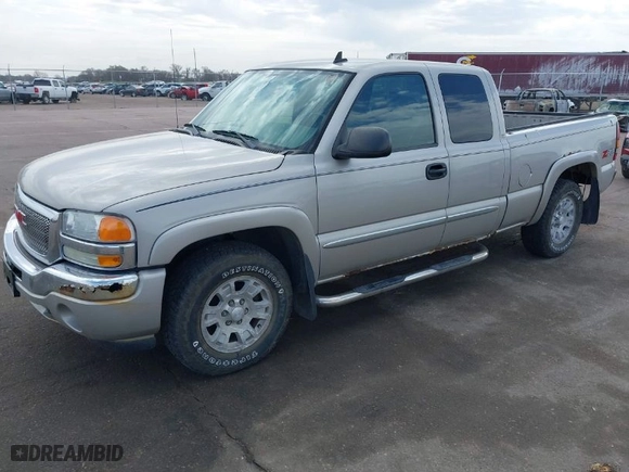 2007 GMC Sierra 1500 SLE with VIN 1GTEK19Z77Z105454, listed as a IAAI auction lot 42062070 with 205,542 mi miles. Bid and sale history available at carsss.com. Image 2.
