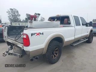 2011 Ford F-250 XL z VIN 1FT7W2BT2BEB65957, wystawiony jako IAAI lot #42648002 z przebiegiem 155 669 mil mil oraz . Historia ofert i sprzedaży dostępna na DreamBid. Obrazek 4.