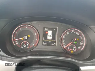 2020 Volkswagen Passat SE z VIN 1VWSA7A38LC011156, wystawiony jako Copart lot #55928405 z przebiegiem 75 791 mil mil oraz Szkoda całkowita • Salvage title. Historia ofert i sprzedaży dostępna na DreamBid. Obrazek 9.