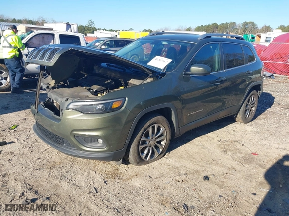 2019 Jeep Cherokee Latitude Plus with VIN 1C4PJLLB4KD110619, listed as a IAAI auction lot 41247387 with 130,000 mi miles. Bid and sale history available at carsss.com. Image 18.