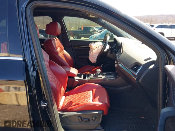 2018 Audi SQ5 Prestige z VIN WA1C4AFY7J2074309, wystawiony jako IAAI lot #41803619 z przebiegiem 66 717 mil mil oraz . Historia ofert i sprzedaży dostępna na DreamBid. Obrazek 5.
