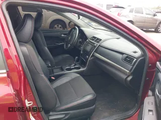 2017 Toyota Camry XLE z VIN 4T1BF1FK2HU759805, wystawiony jako IAAI lot #42313459 z przebiegiem 186 274 mil mil oraz . Historia ofert i sprzedaży dostępna na DreamBid. Obrazek 5.